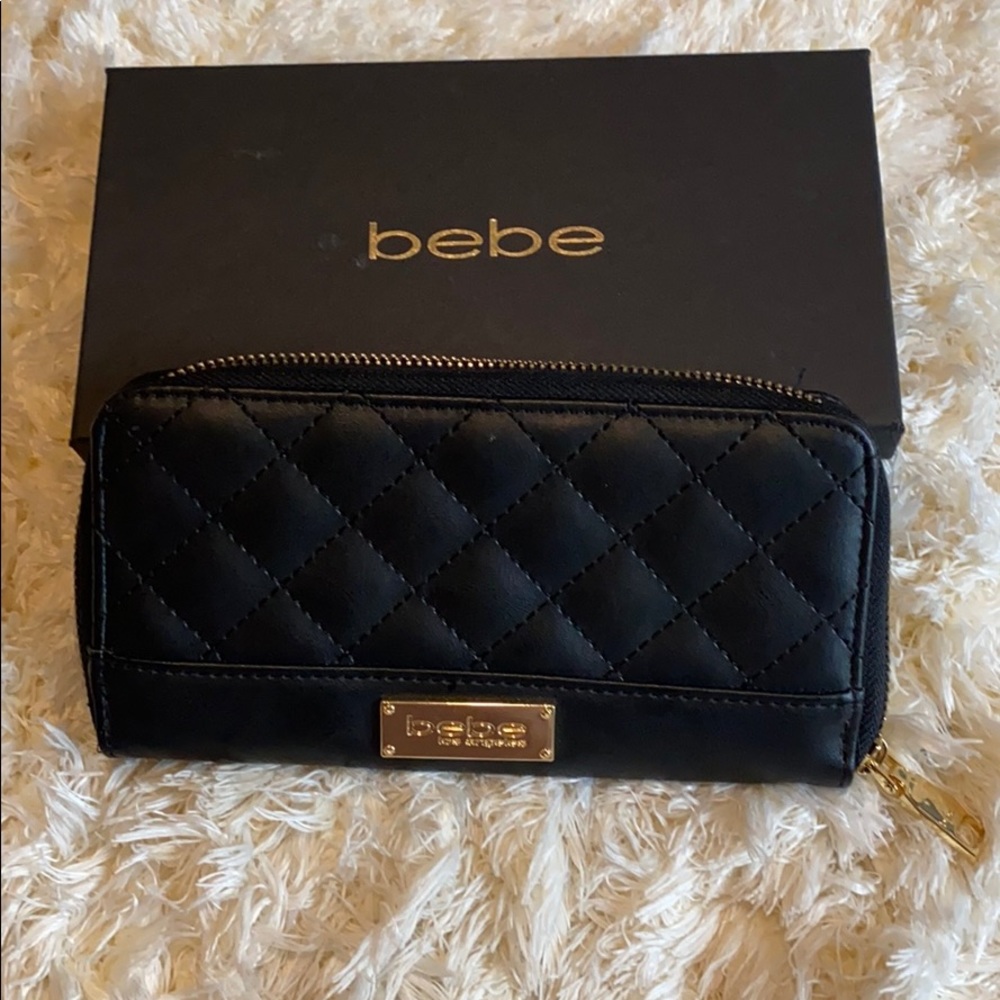 NEW IN BOX AUTHENTIC BLACK LEATHER BEBE WALLET